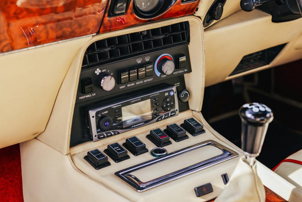 1985 Aston Martin Vantage