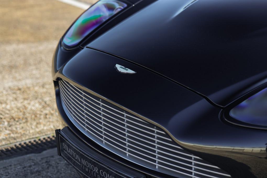 2005 Aston Martin Vanquish