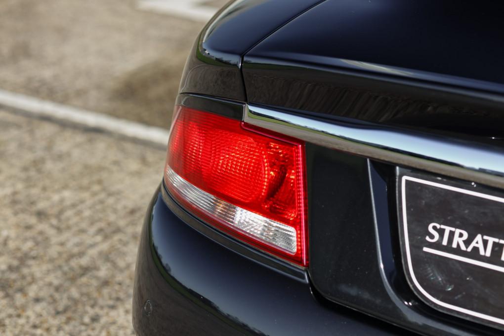 2005 Aston Martin Vanquish