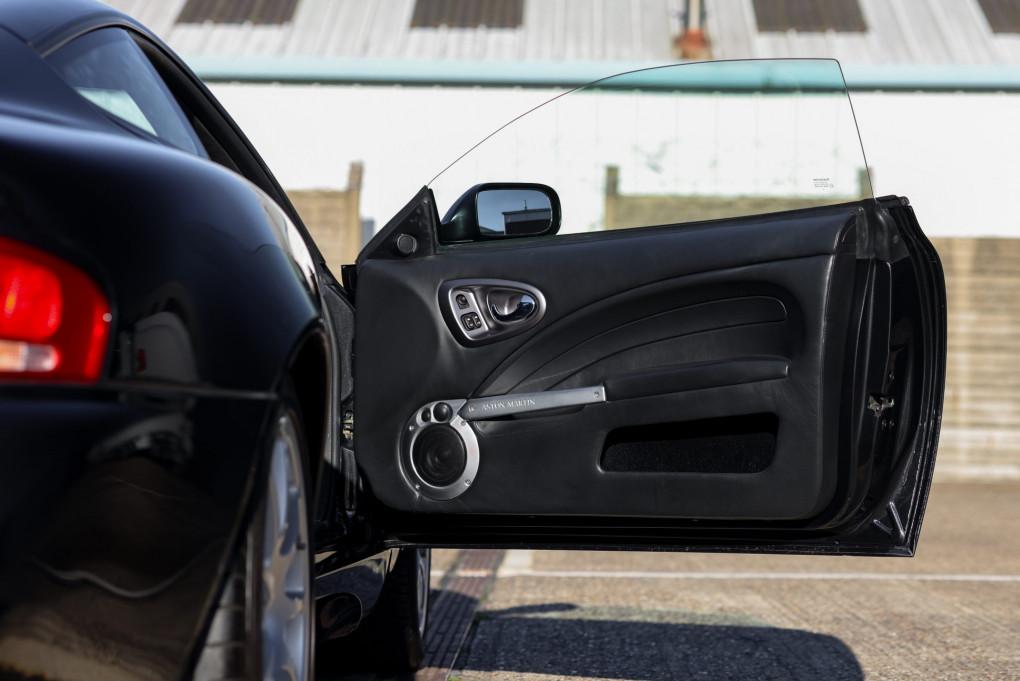 2005 Aston Martin Vanquish