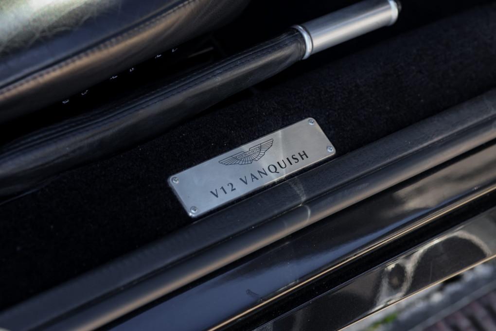 2005 Aston Martin Vanquish