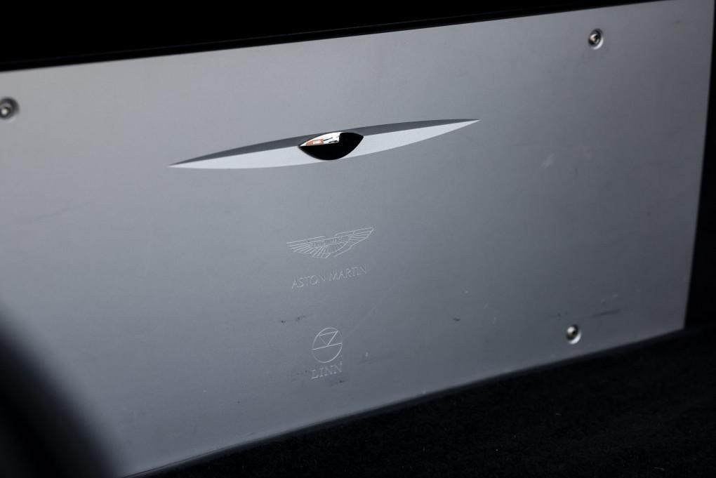 2005 Aston Martin Vanquish