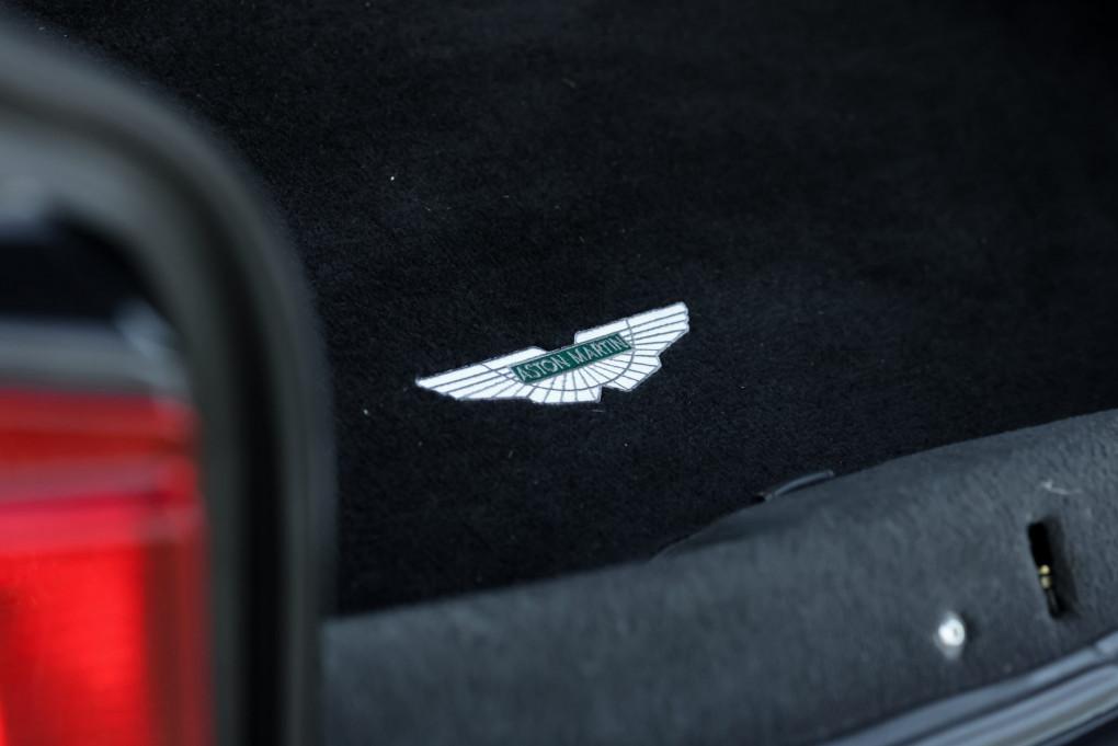 2005 Aston Martin Vanquish