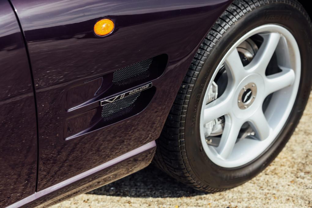 1997 Aston Martin V8