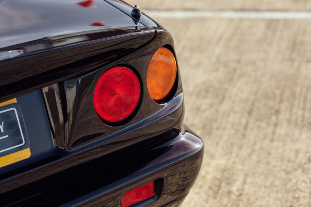 1997 Aston Martin V8