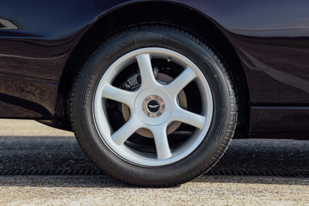 1997 Aston Martin V8