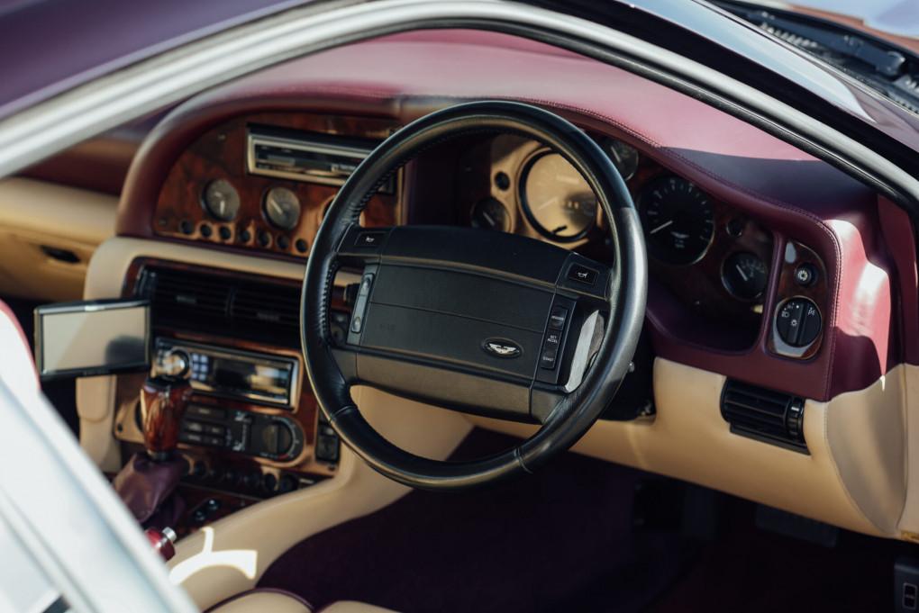1997 Aston Martin V8