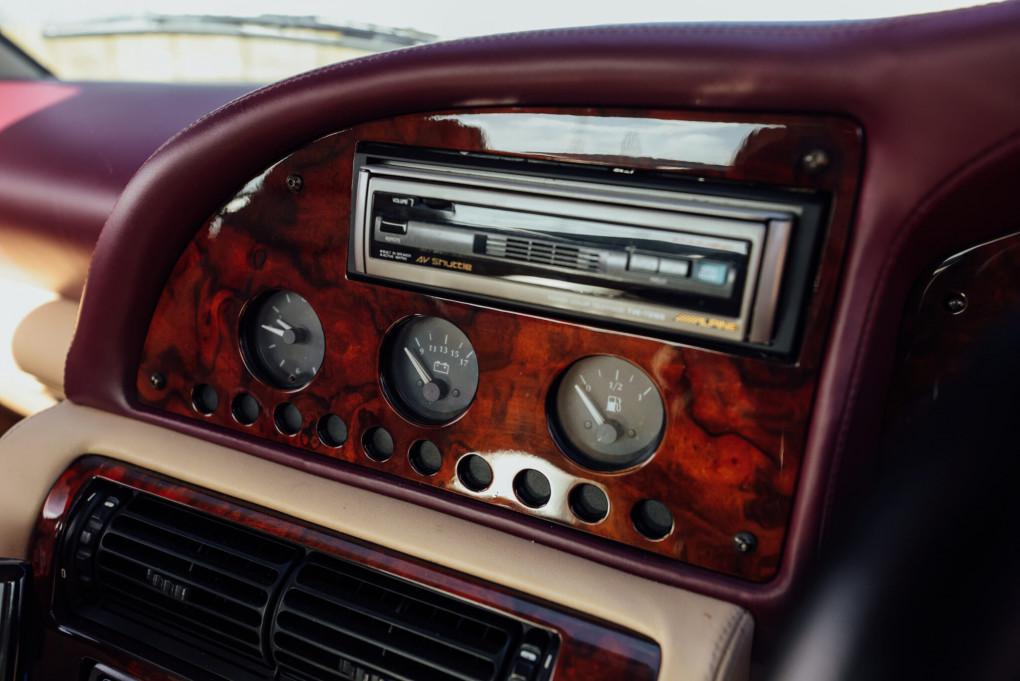 1997 Aston Martin V8