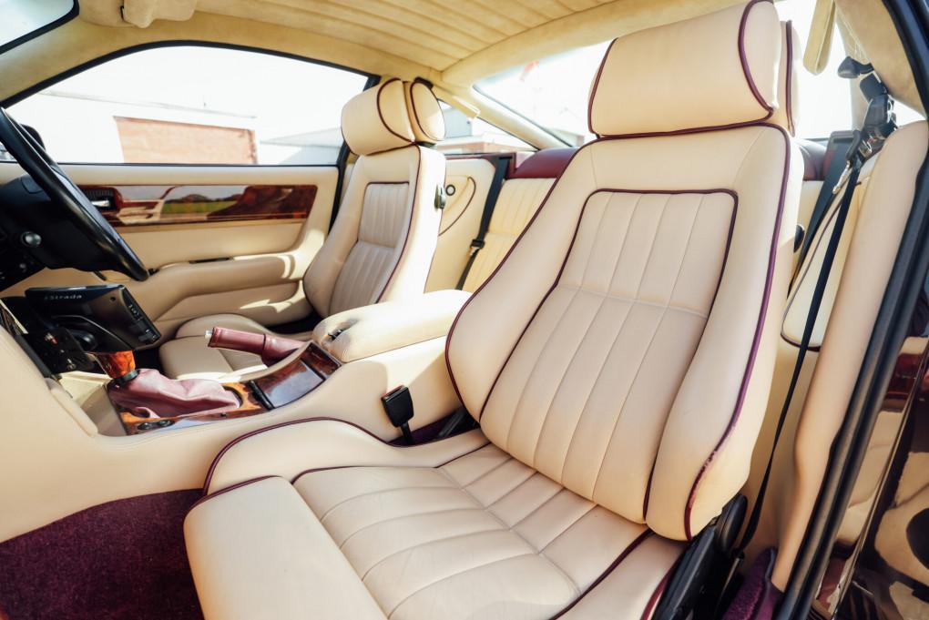 1997 Aston Martin V8