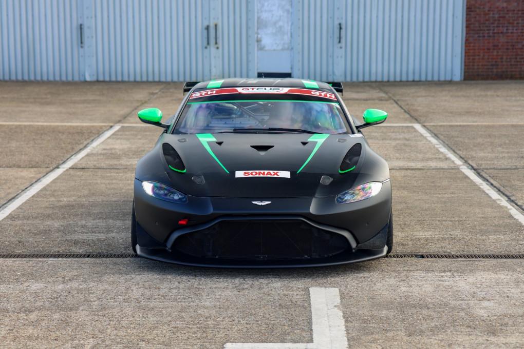 2021 Aston Martin Vantage