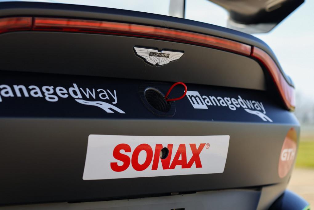 2021 Aston Martin Vantage