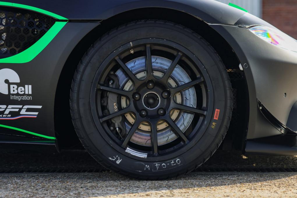 2021 Aston Martin Vantage