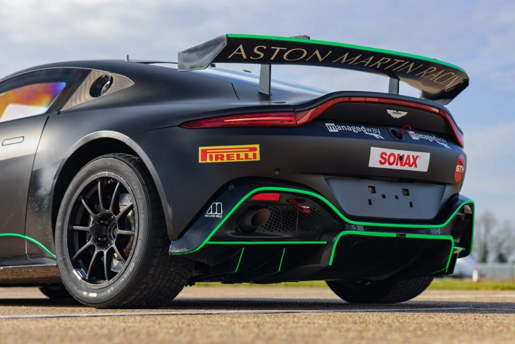 2021 Aston Martin Vantage