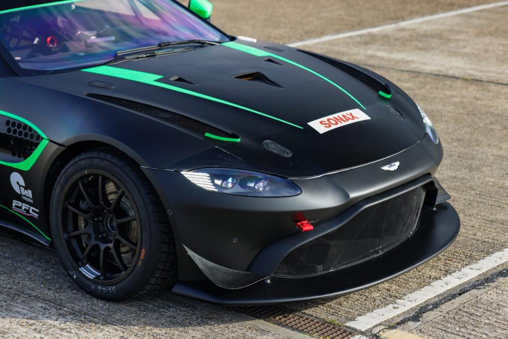 2021 Aston Martin Vantage