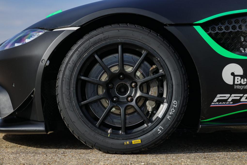 2021 Aston Martin Vantage