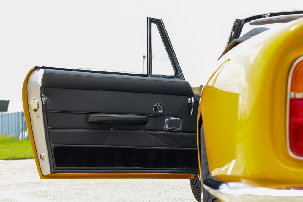 1969 Aston Martin DB6