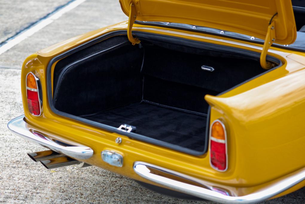 1969 Aston Martin DB6