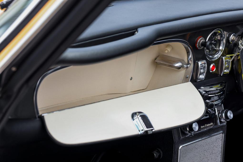 1969 Aston Martin DB6