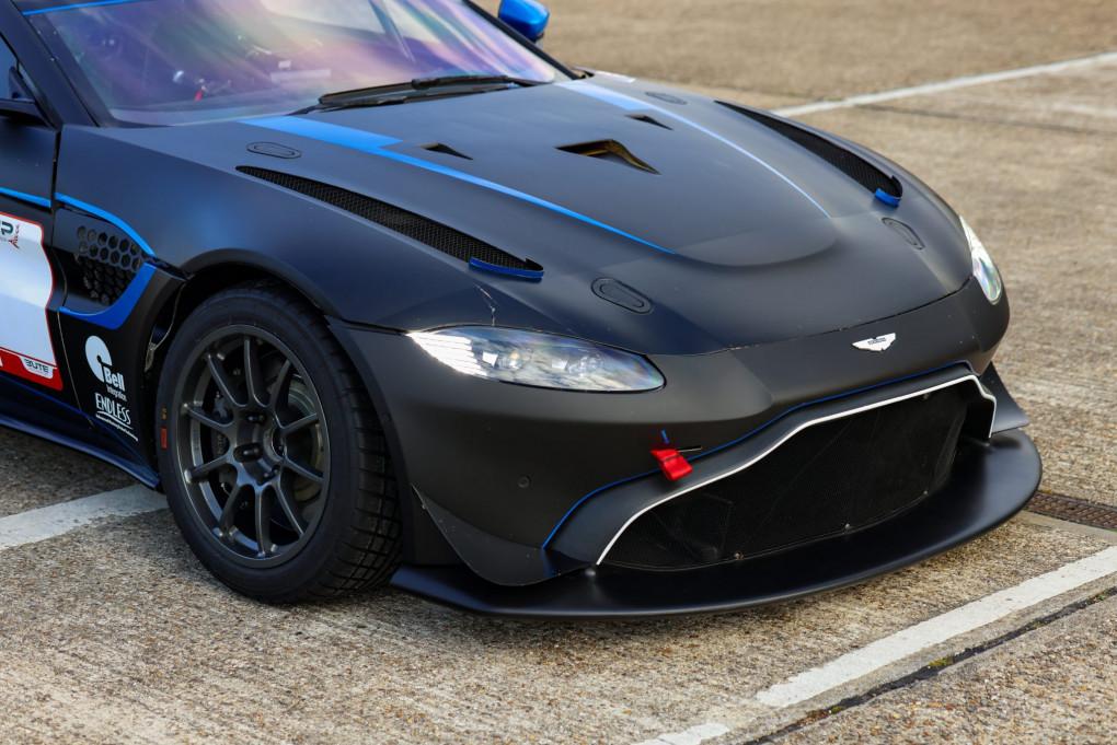 2022 Aston Martin Vantage