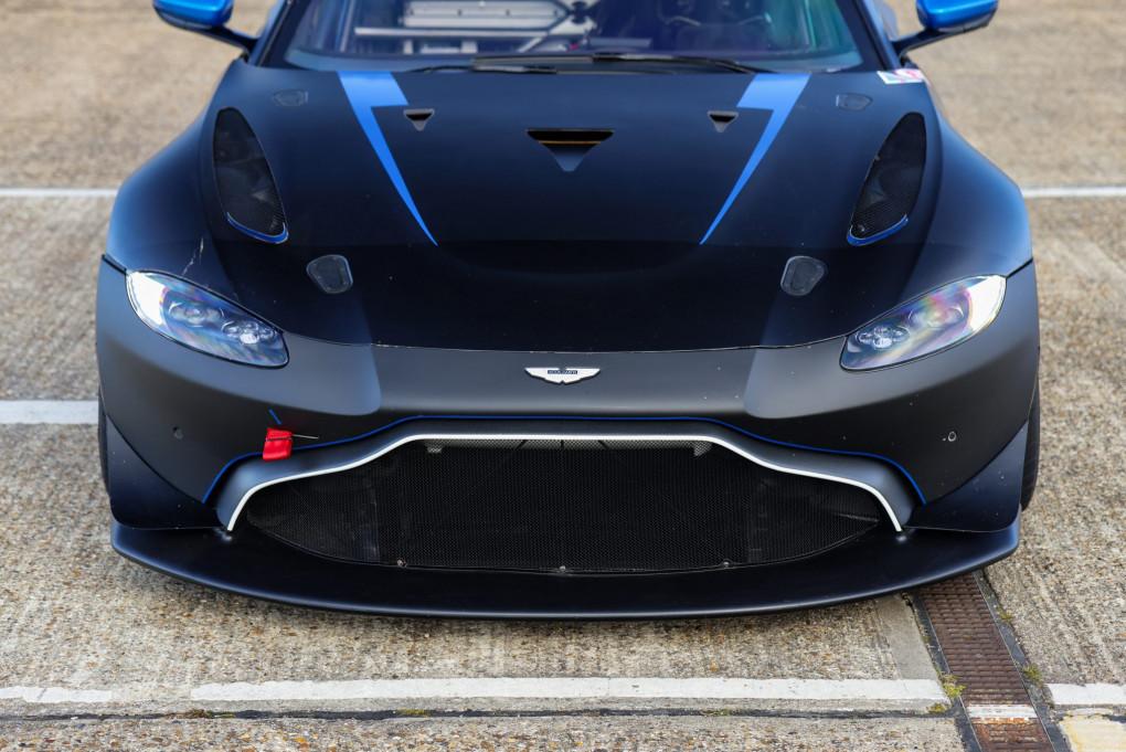 2022 Aston Martin Vantage