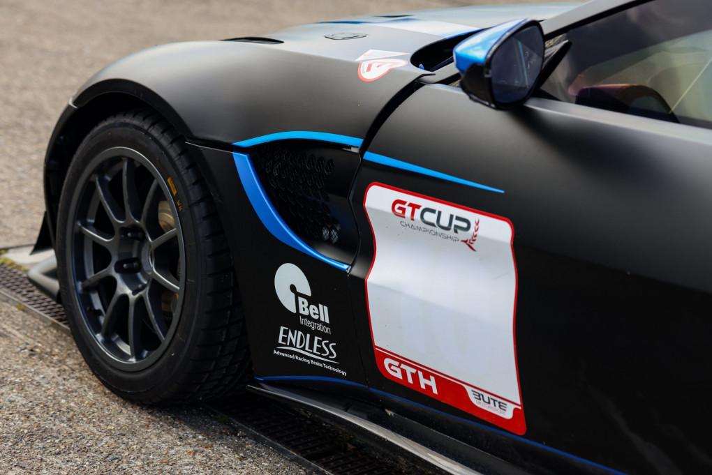 2022 Aston Martin Vantage