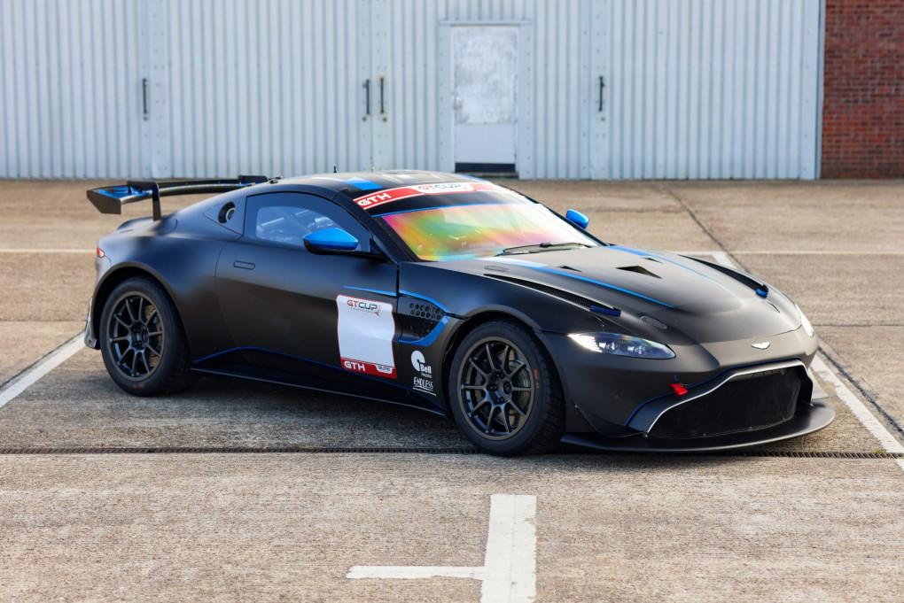 2022 Aston Martin Vantage
