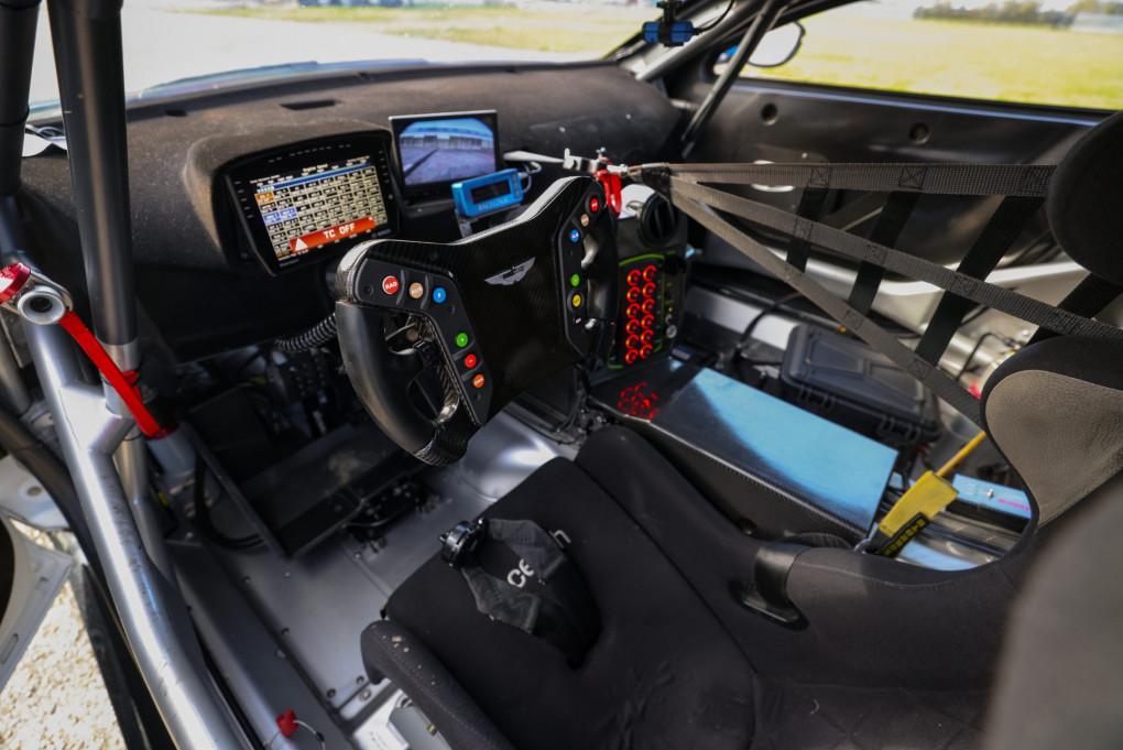 2022 Aston Martin Vantage