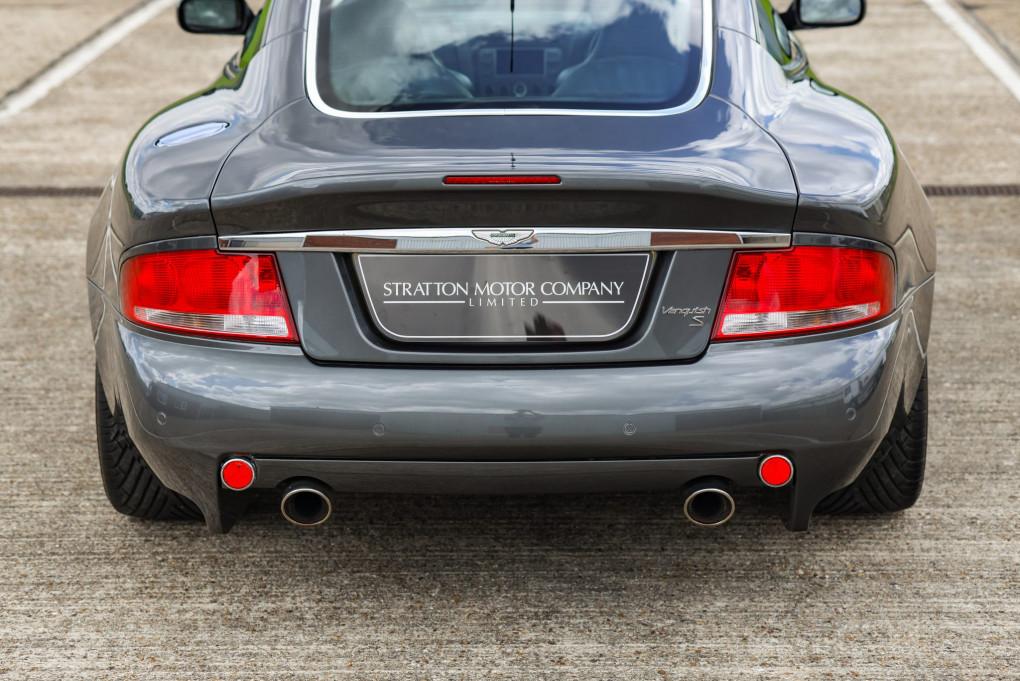 2006 Aston Martin Vanquish