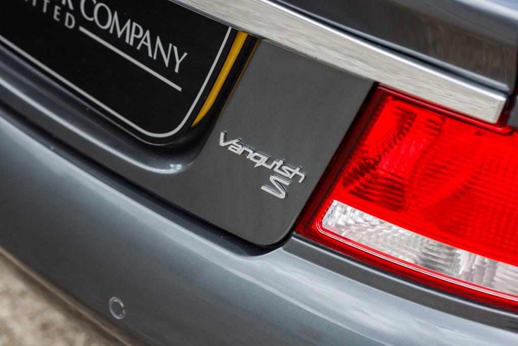 2006 Aston Martin Vanquish