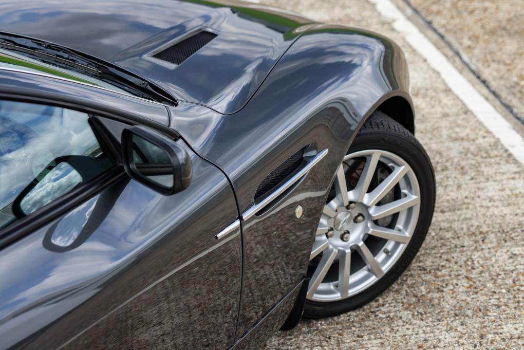 2006 Aston Martin Vanquish