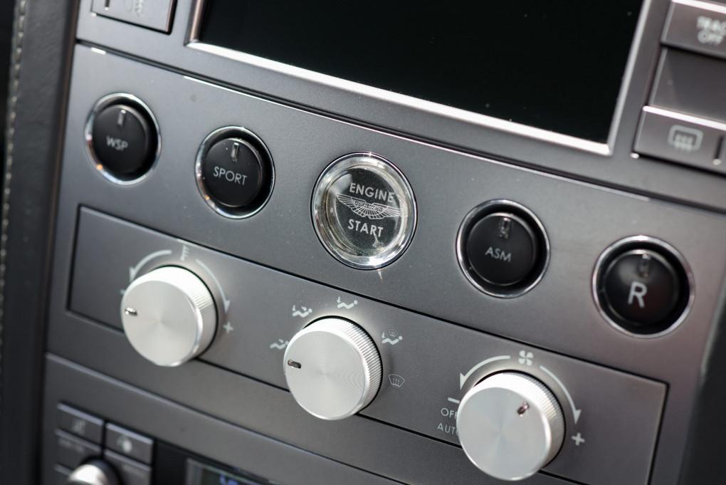 2006 Aston Martin Vanquish