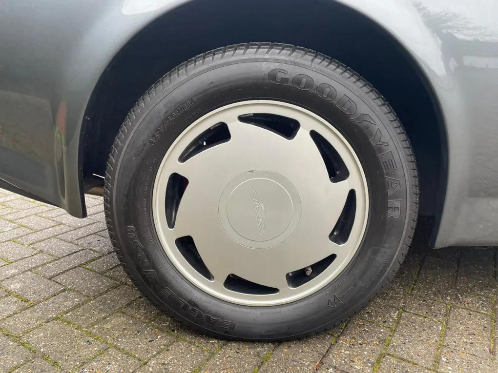 1986 Aston Martin Vantage