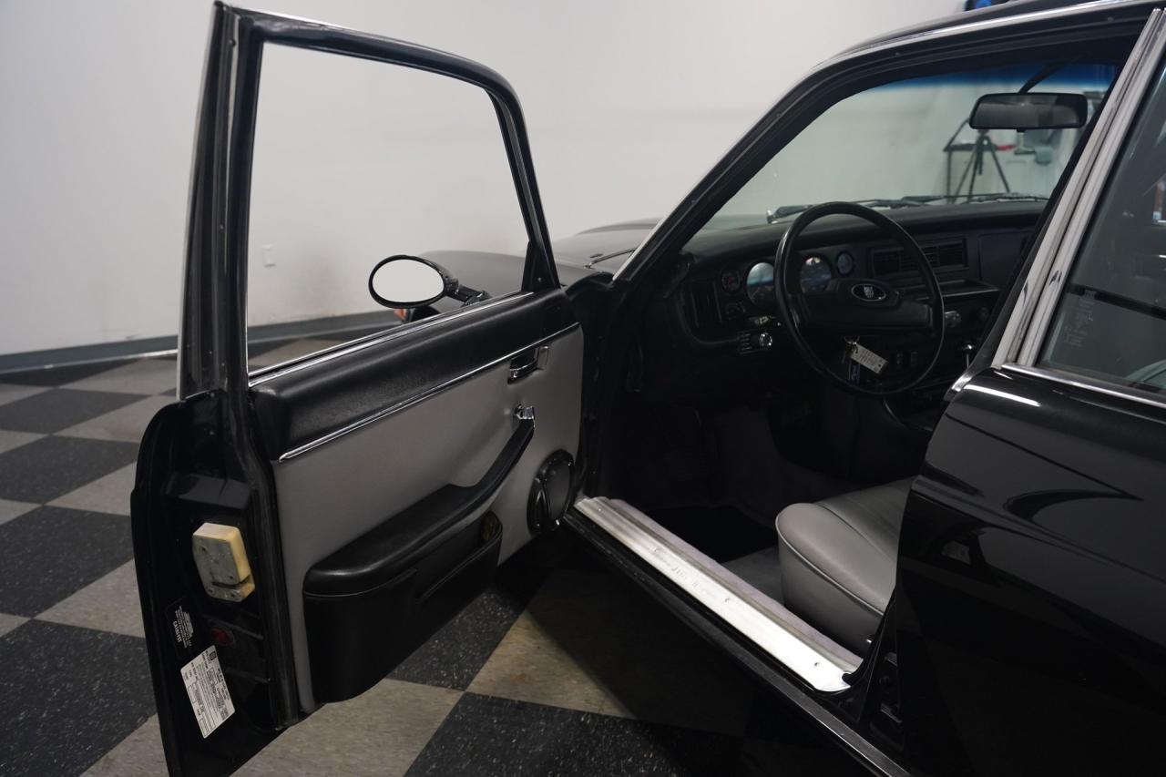 1983 Jaguar XJ6 Restomod