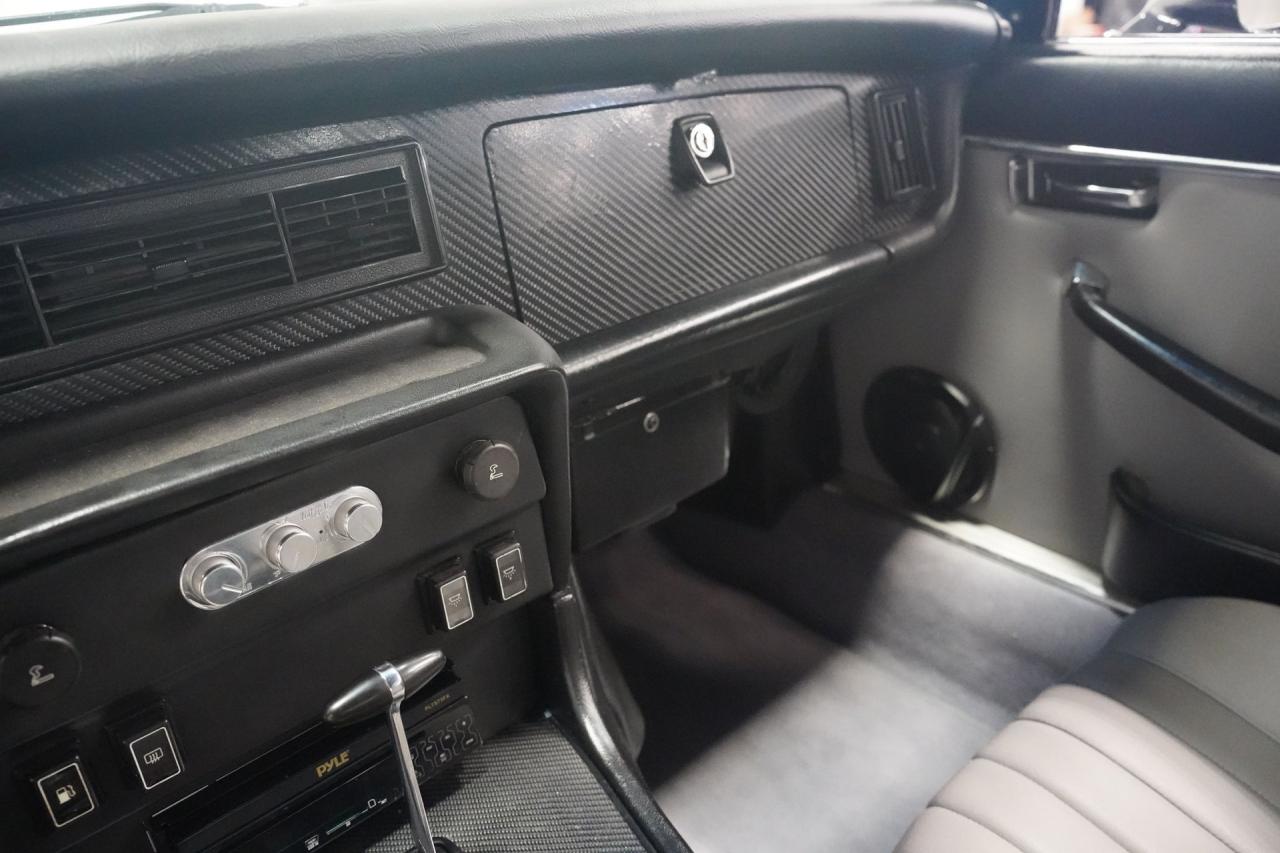 1983 Jaguar XJ6 Restomod