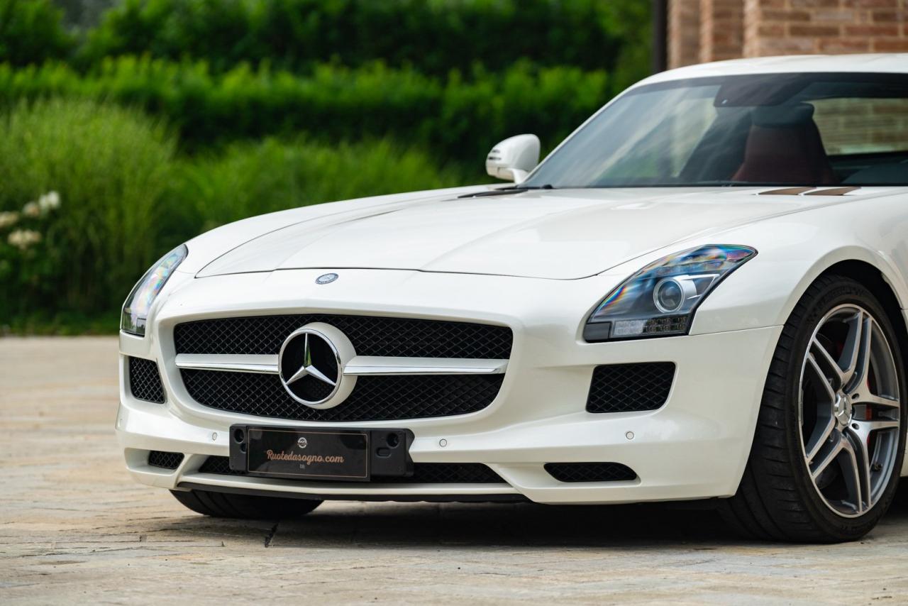 2010 Mercedes - Benz SLS AMG