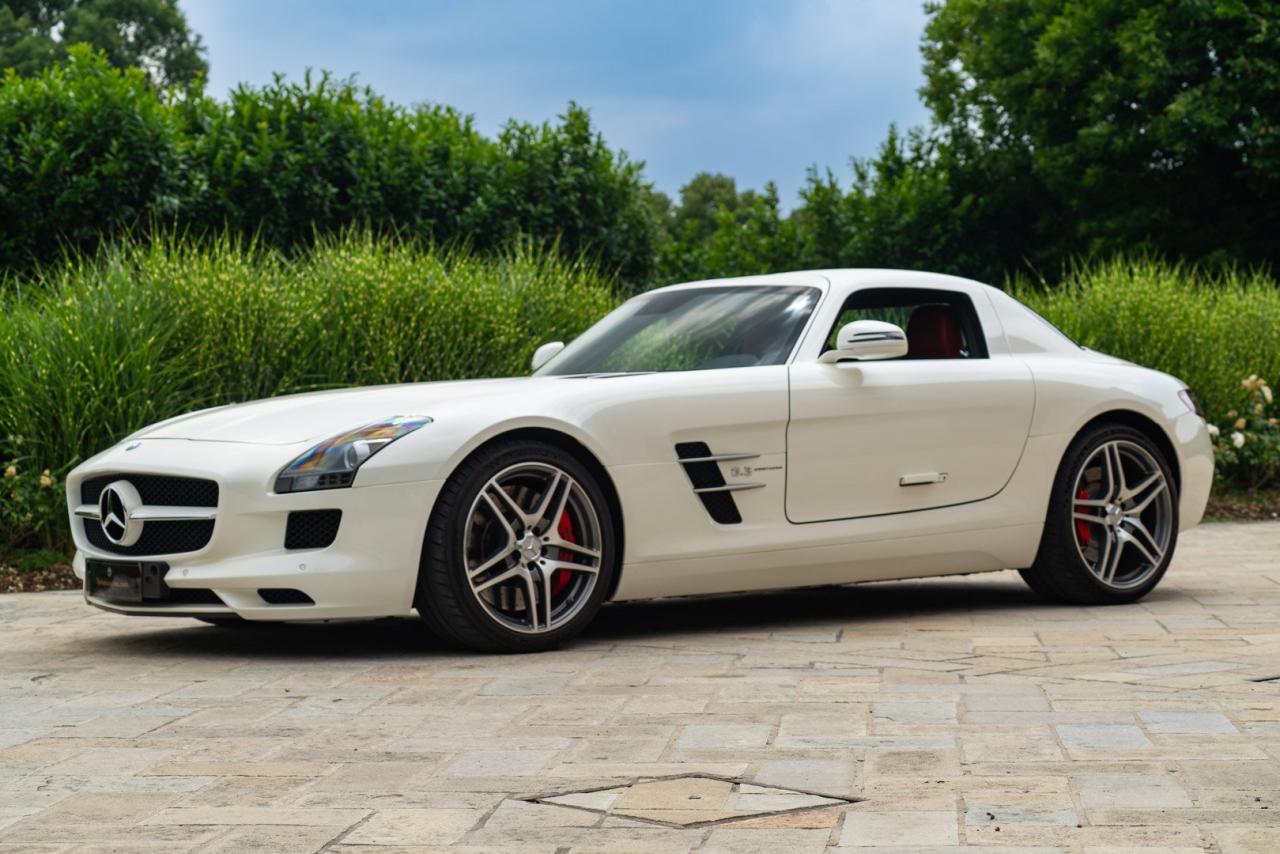2010 Mercedes - Benz SLS AMG