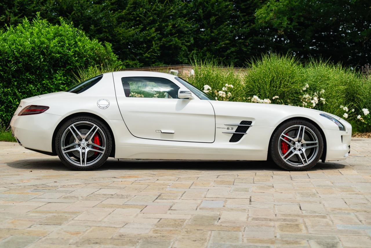 2010 Mercedes - Benz SLS AMG