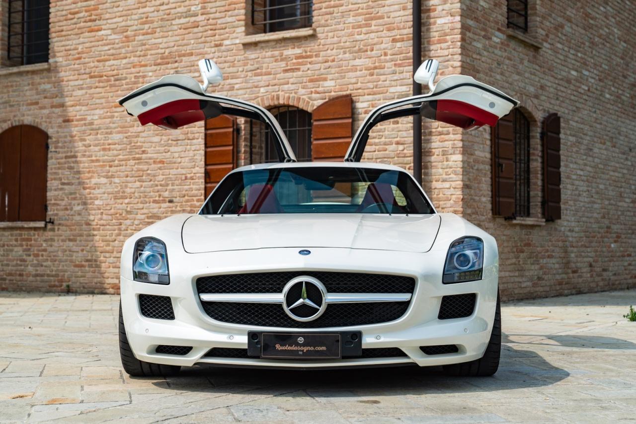 2010 Mercedes - Benz SLS AMG