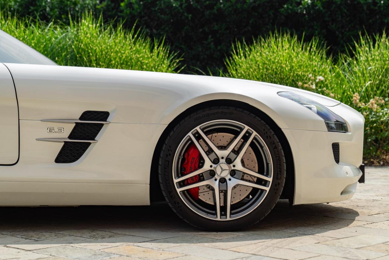2010 Mercedes - Benz SLS AMG