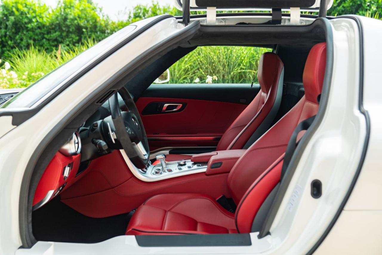 2010 Mercedes - Benz SLS AMG