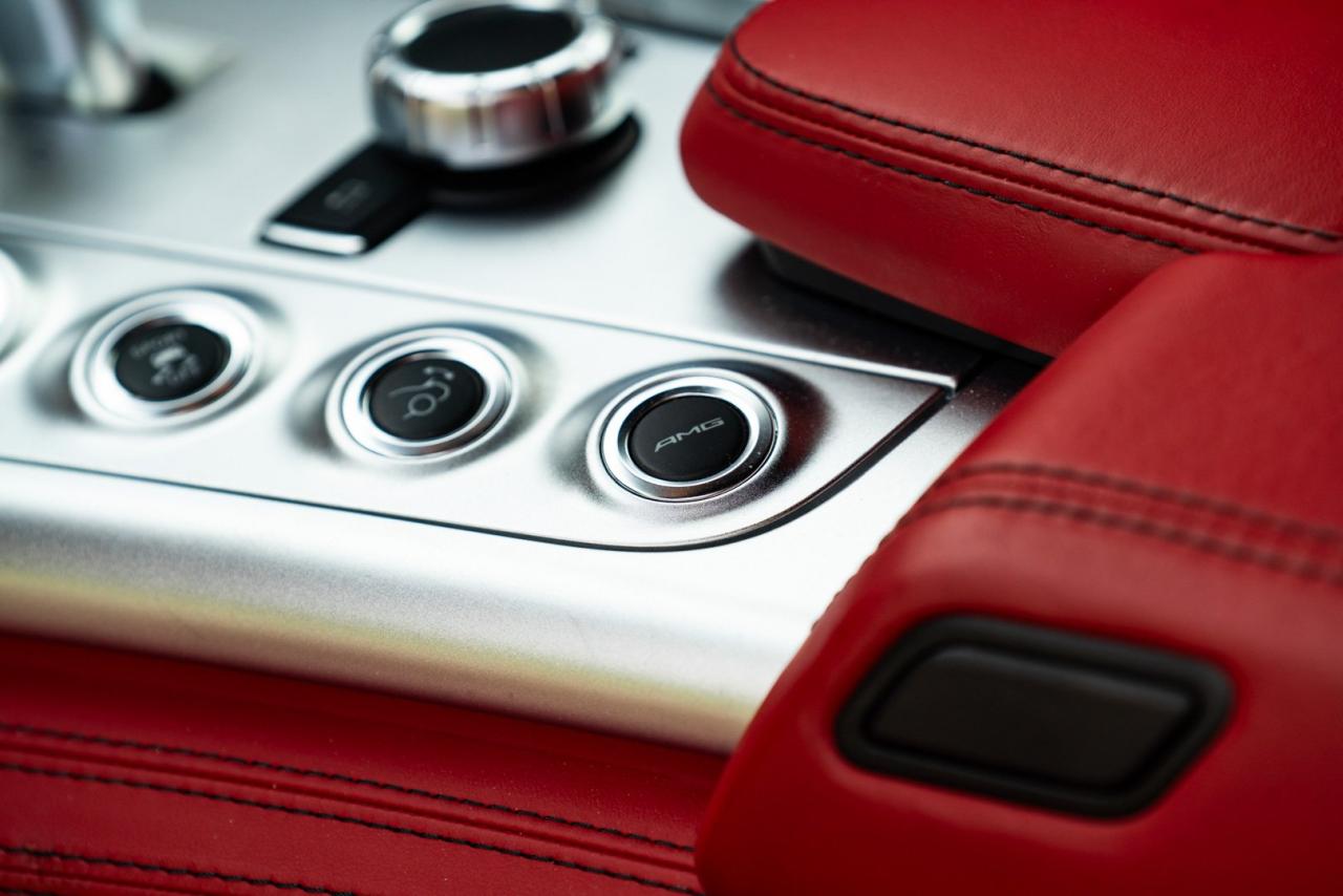 2010 Mercedes - Benz SLS AMG