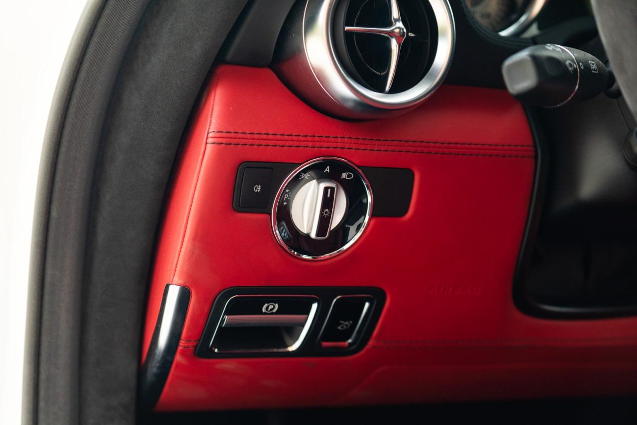 2010 Mercedes - Benz SLS AMG