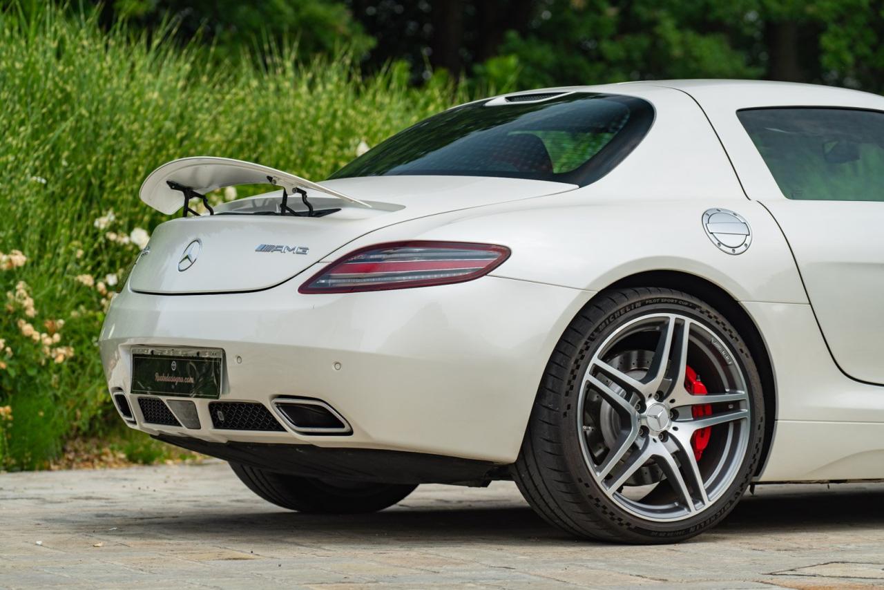 2010 Mercedes - Benz SLS AMG