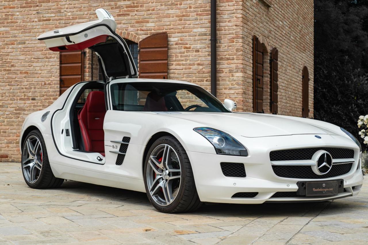 2010 Mercedes - Benz SLS AMG