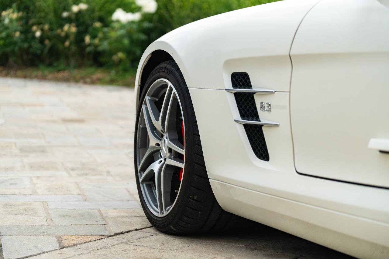 2010 Mercedes - Benz SLS AMG