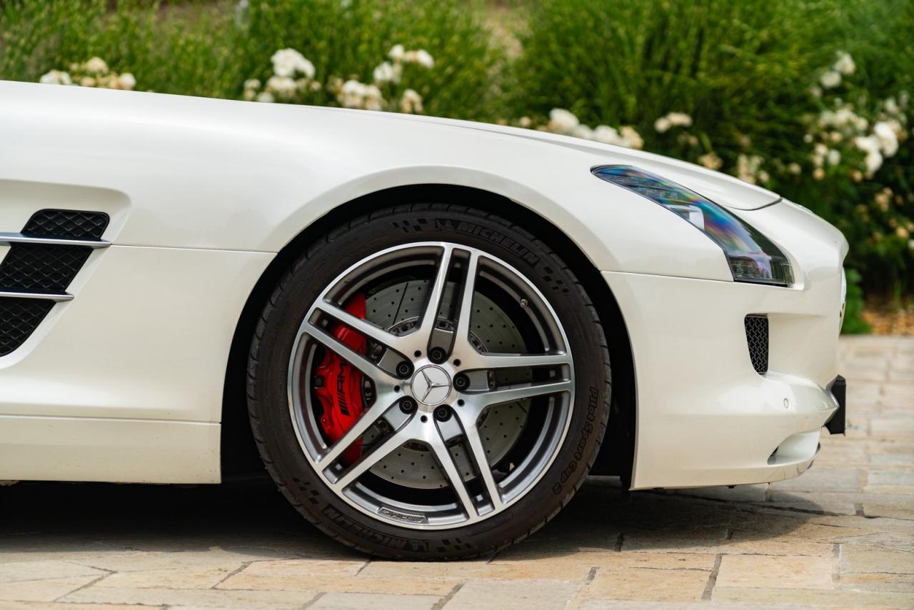 2010 Mercedes - Benz SLS AMG