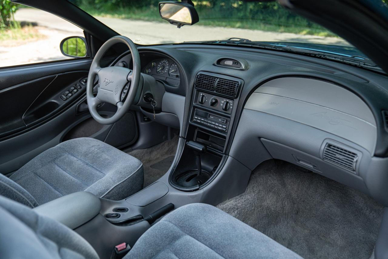 1994 Ford MUSTANG CABRIOLET