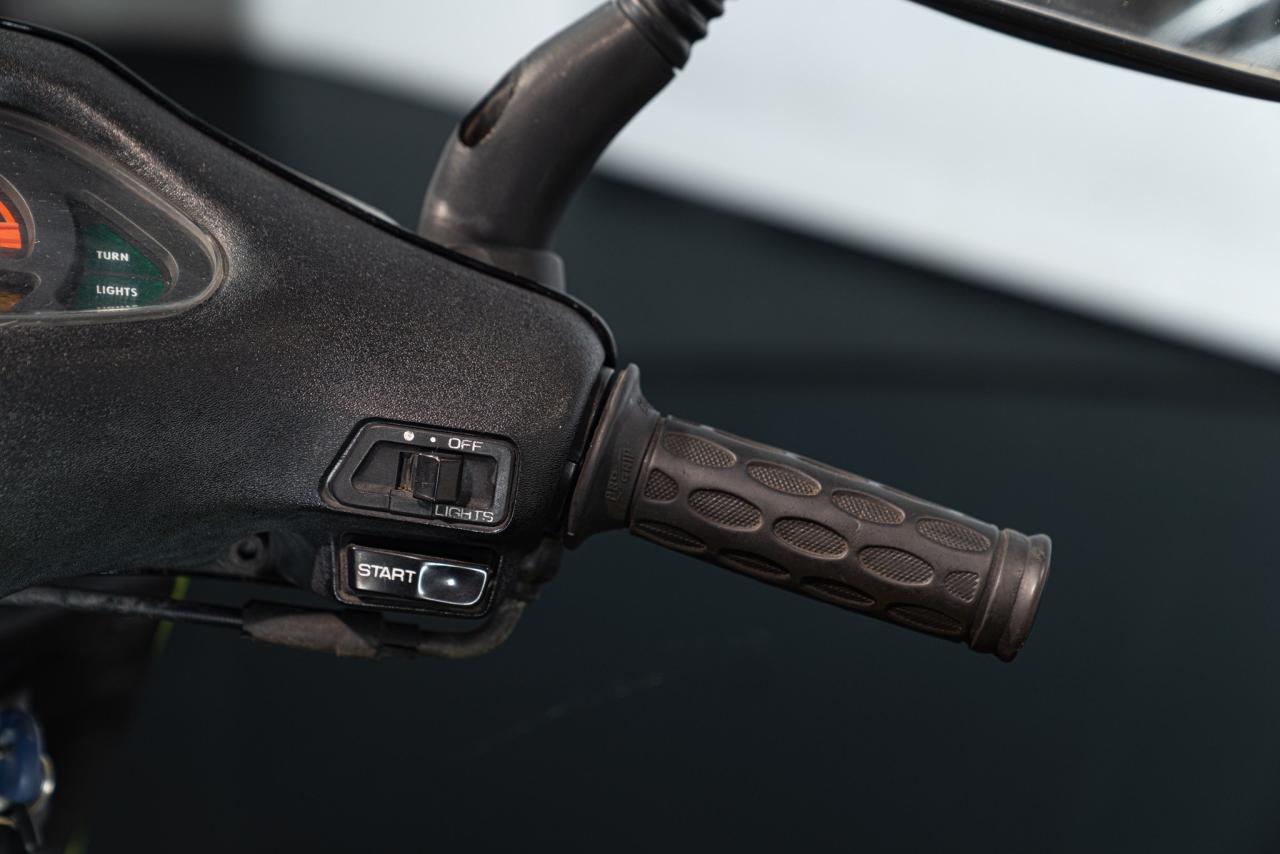 1993 Aprilia SR SUNFIRE