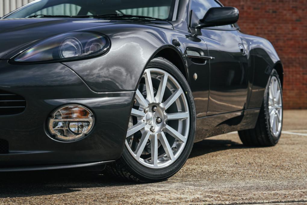 2004 Aston Martin Vanquish