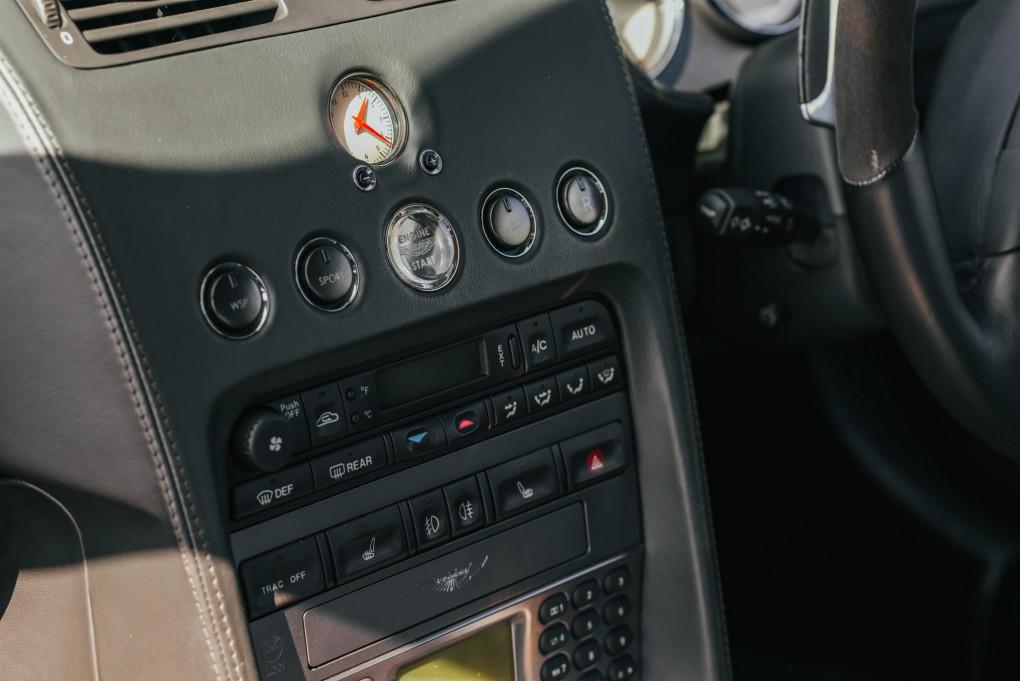 2004 Aston Martin Vanquish